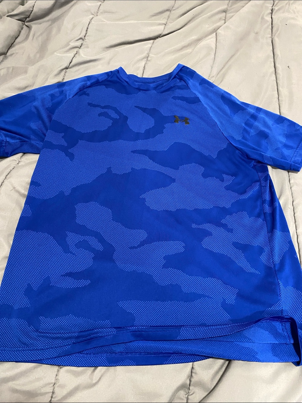 Under Armour Men's Royal Blue Camouflage Short-Sleeve Performance Tee size mediu
